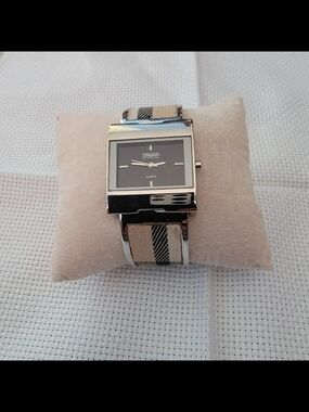 Women’s Black Dial Watch with Beige Plaid Strap
